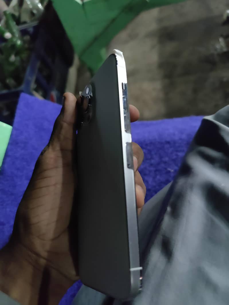 iphone 13pro max 5
