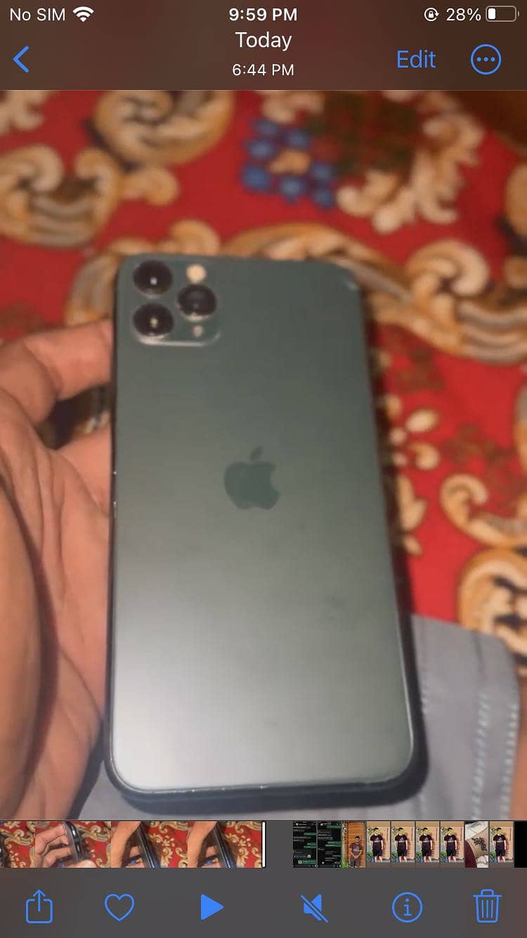 Apple iPhone 11 Pro Max 1