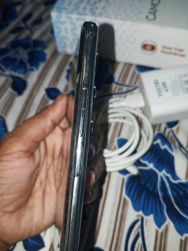 Tecno CAMON 40 Pro 5