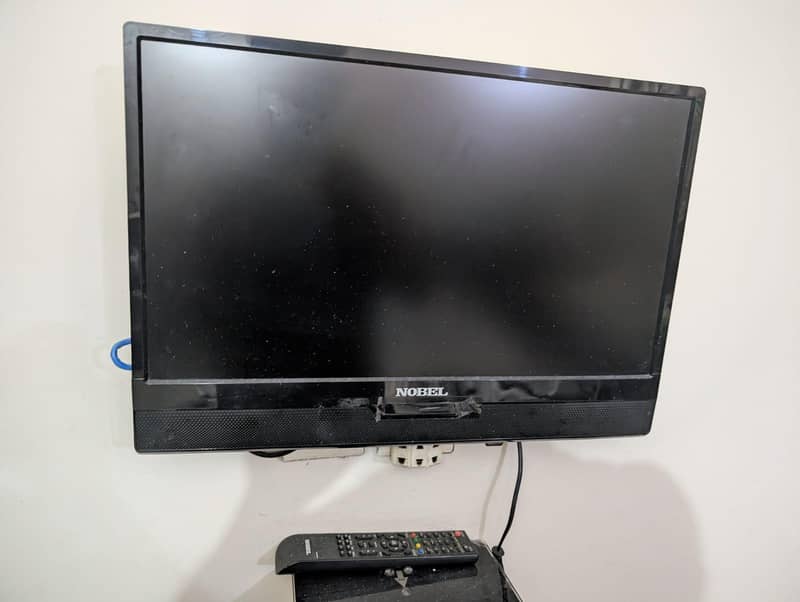 16 inch LCD 1