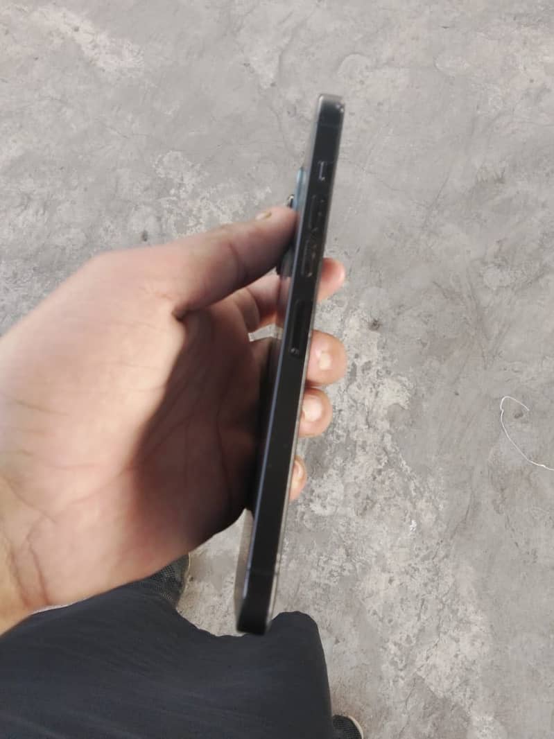 Apple iPhone 14 Pro 1