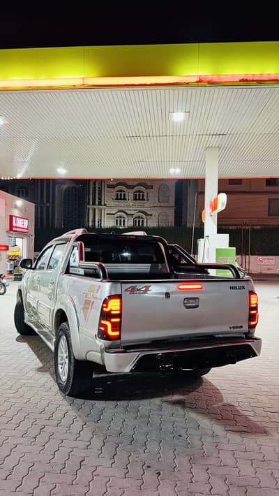 Toyota Hilux Vigo 2012 model 2016 import thailand