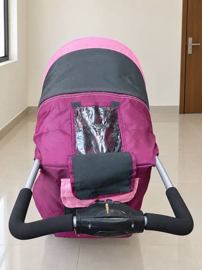 Stroller (pierre cardin)