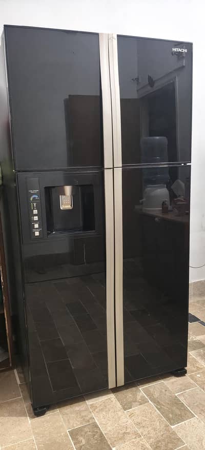 Hitachi 700 Litres Big jumbo Size - R-W910PUK4 - Made in Thailan