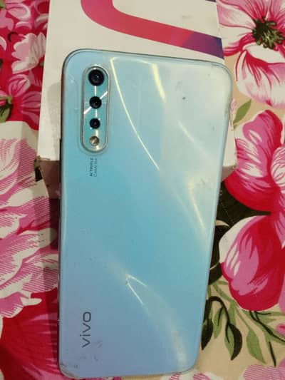 Vivo S1