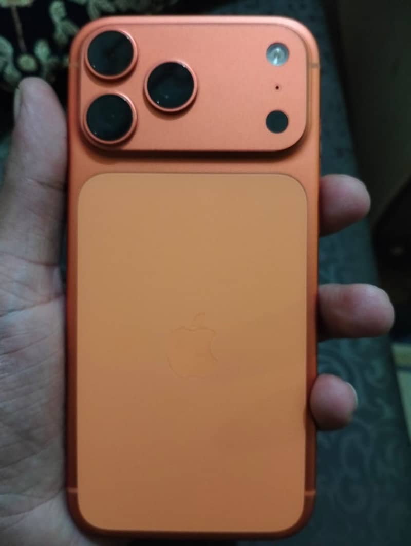 Apple iPhone 17 Pro Max 0