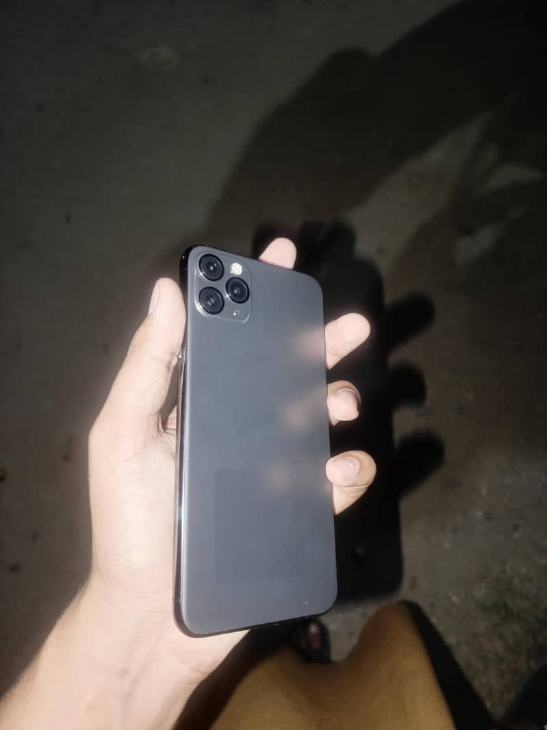 Apple iPhone 11 Pro Max 0