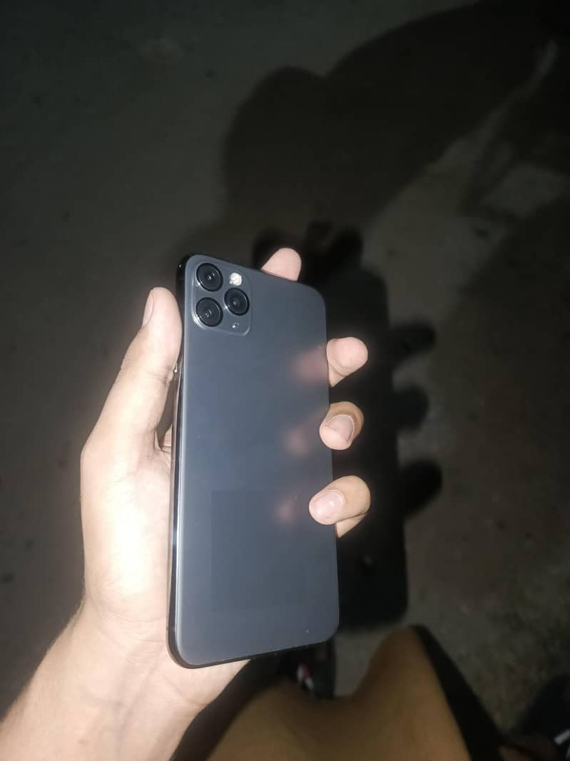 Apple iPhone 11 Pro Max 1