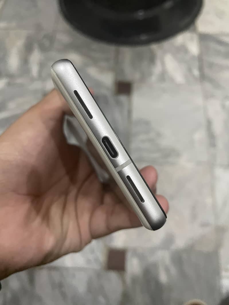 Google Pixel 7 3