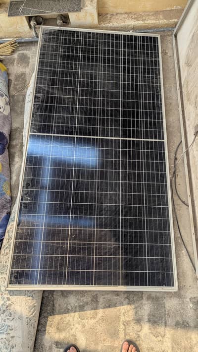 Jinko Mono Crystalline Solar Panels 400W Tier-1 (4 Panels Total)