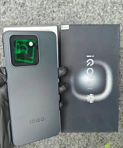 Vivo iQOO 15T