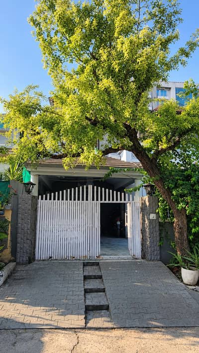 8 Marla Double Storey House for Sale, Prime Location. Western Designed