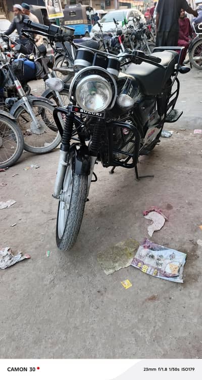Suzuki Gs 150 SE