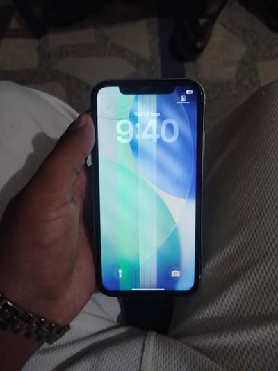 Apple iPhone 11.128 gb  74 battery health