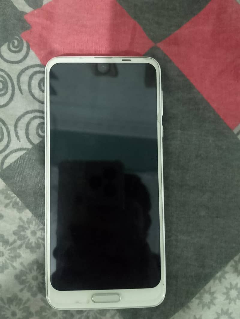 Sharp Aquos R2 1