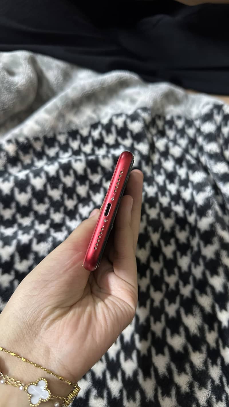 Apple iPhone 11 3