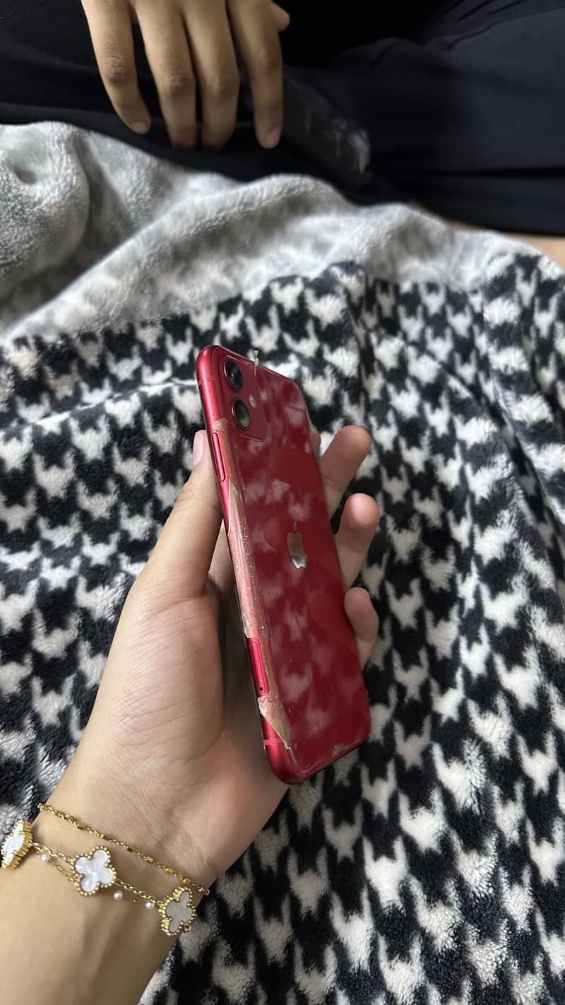 Apple iPhone 11 4