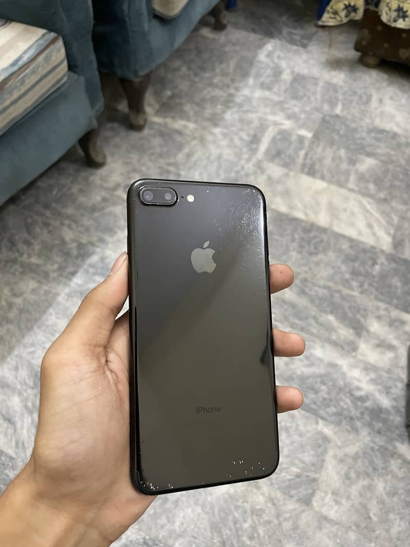 Apple iPhone 7 Plus 0
