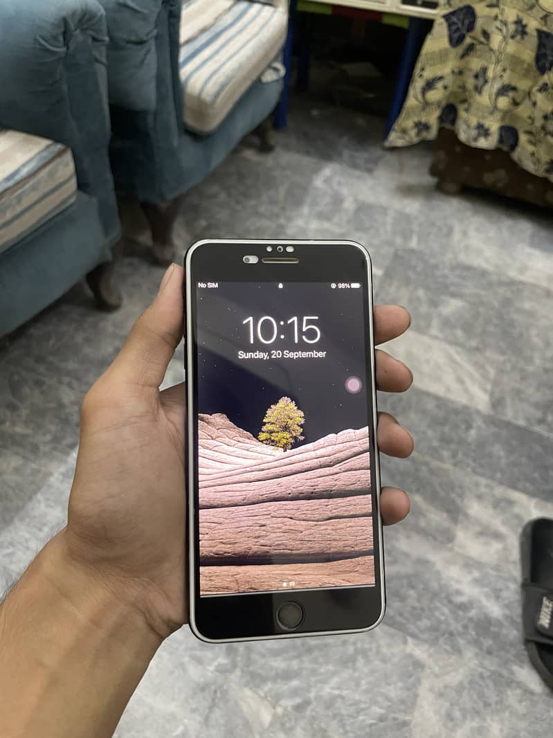 Apple iPhone 7 Plus 2