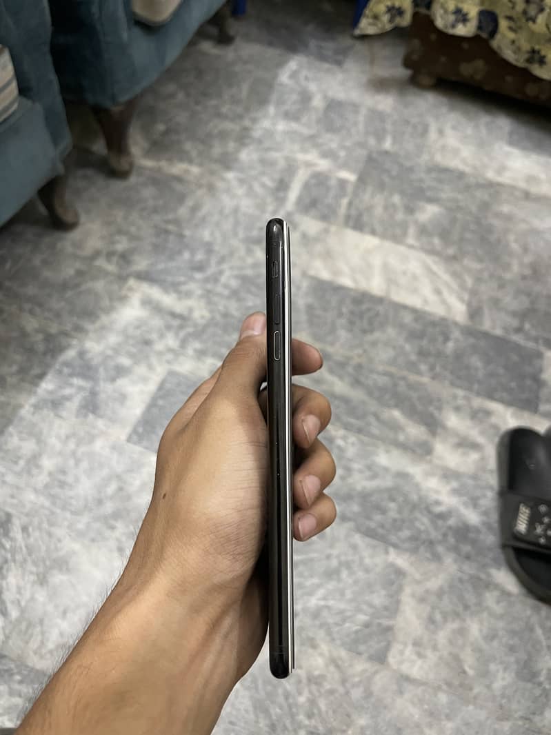 Apple iPhone 7 Plus 4
