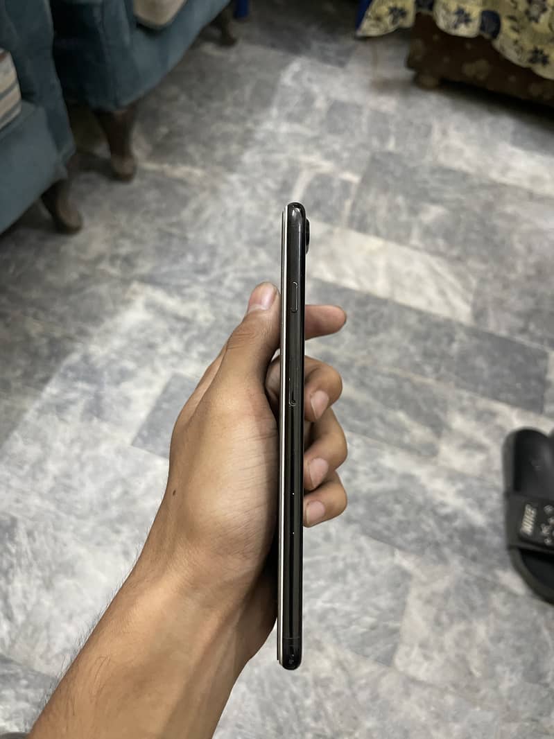 Apple iPhone 7 Plus 5