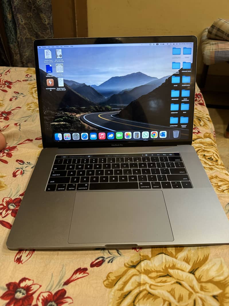 MacBook Pro 2017 0