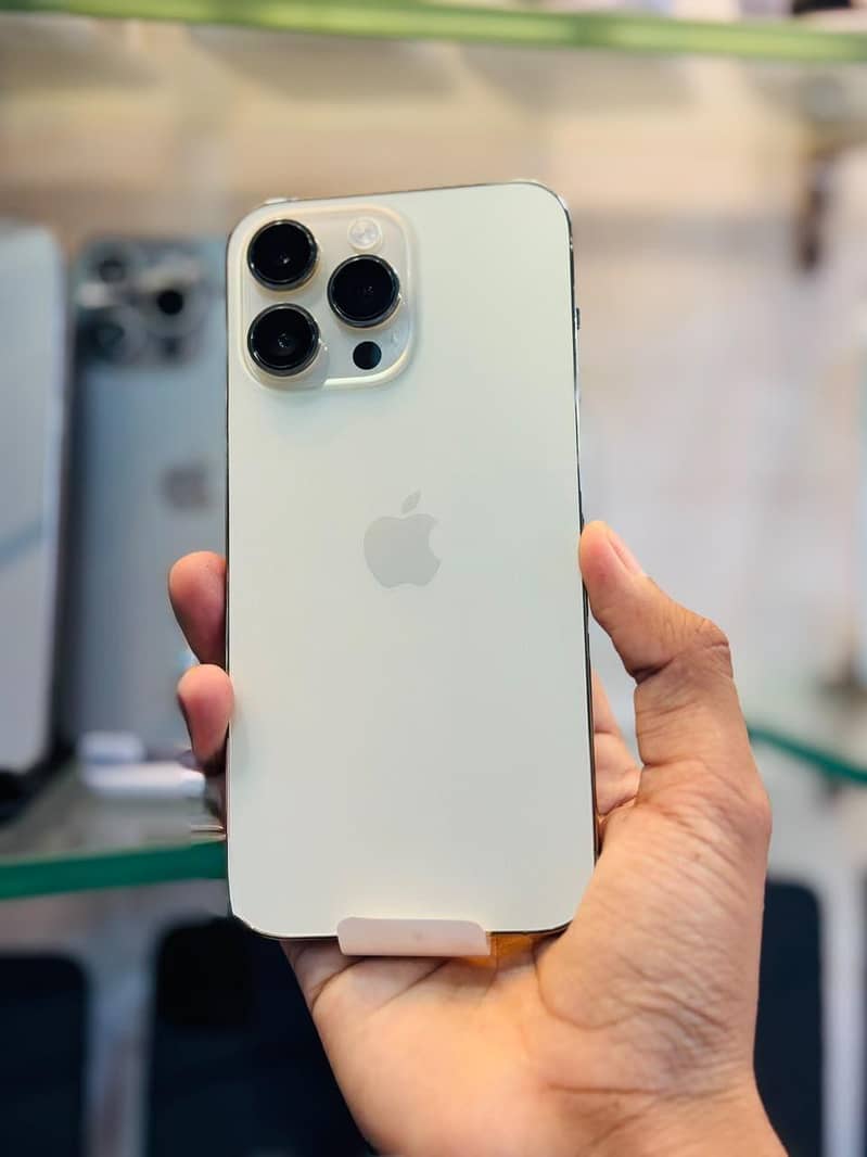 Apple iPhone 14 Pro 0