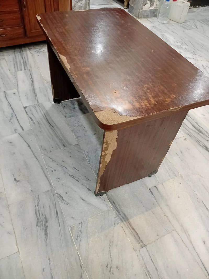 computer table 3