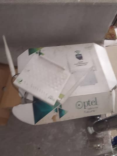 wifi router hai box charger hai 7