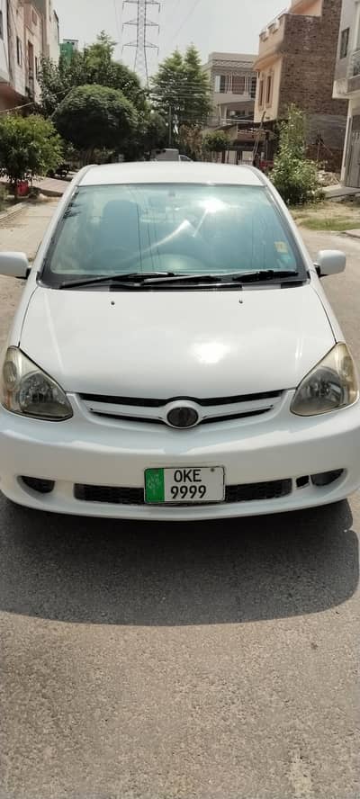 Toyota Platz 2004