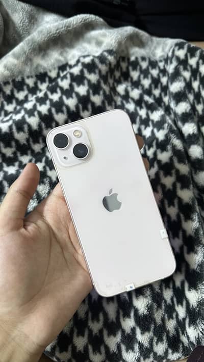 Apple iPhone 13