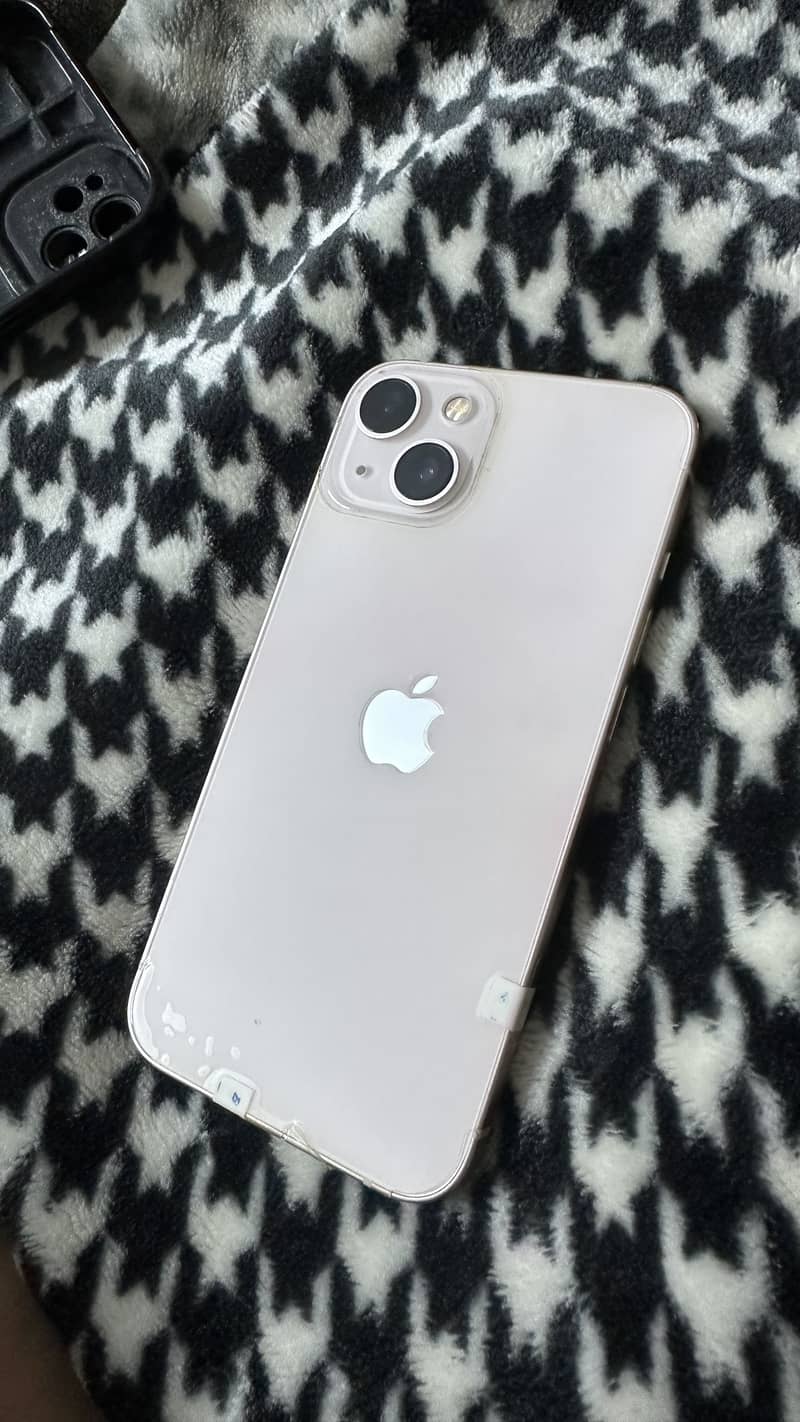 Apple iPhone 13 7