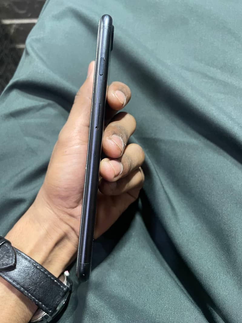 Apple iPhone 7 Plus 2