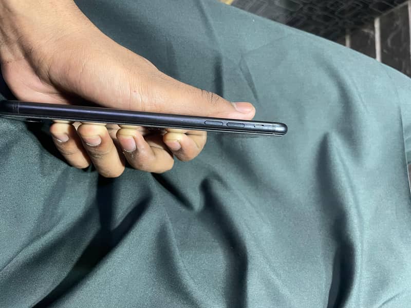 Apple iPhone 7 Plus 3