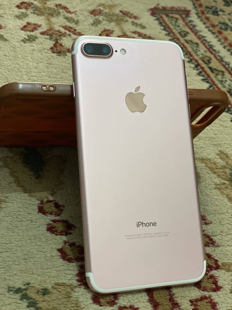Apple iPhone 7 Plus 0