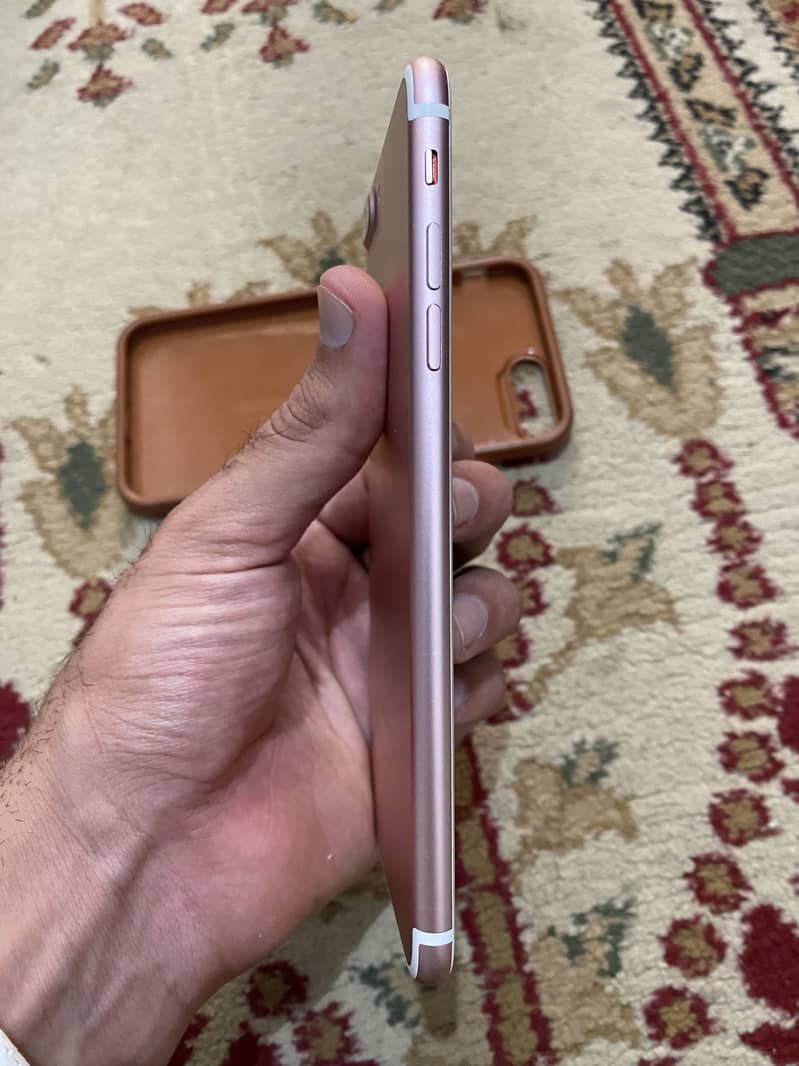 Apple iPhone 7 Plus 2