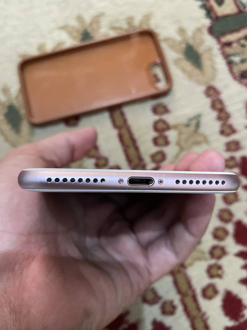 Apple iPhone 7 Plus 4