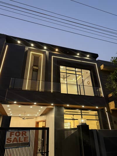 5 Marla beautiful house for sale in DHA rahbar