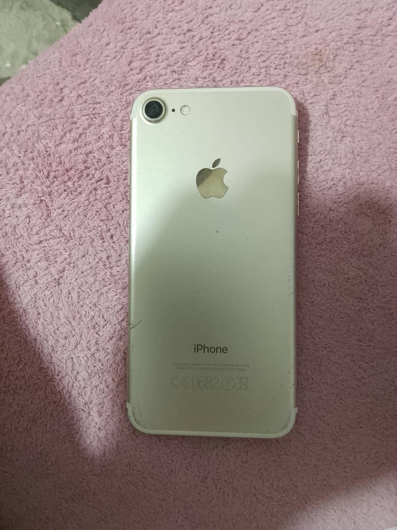 Apple iPhone 7 1