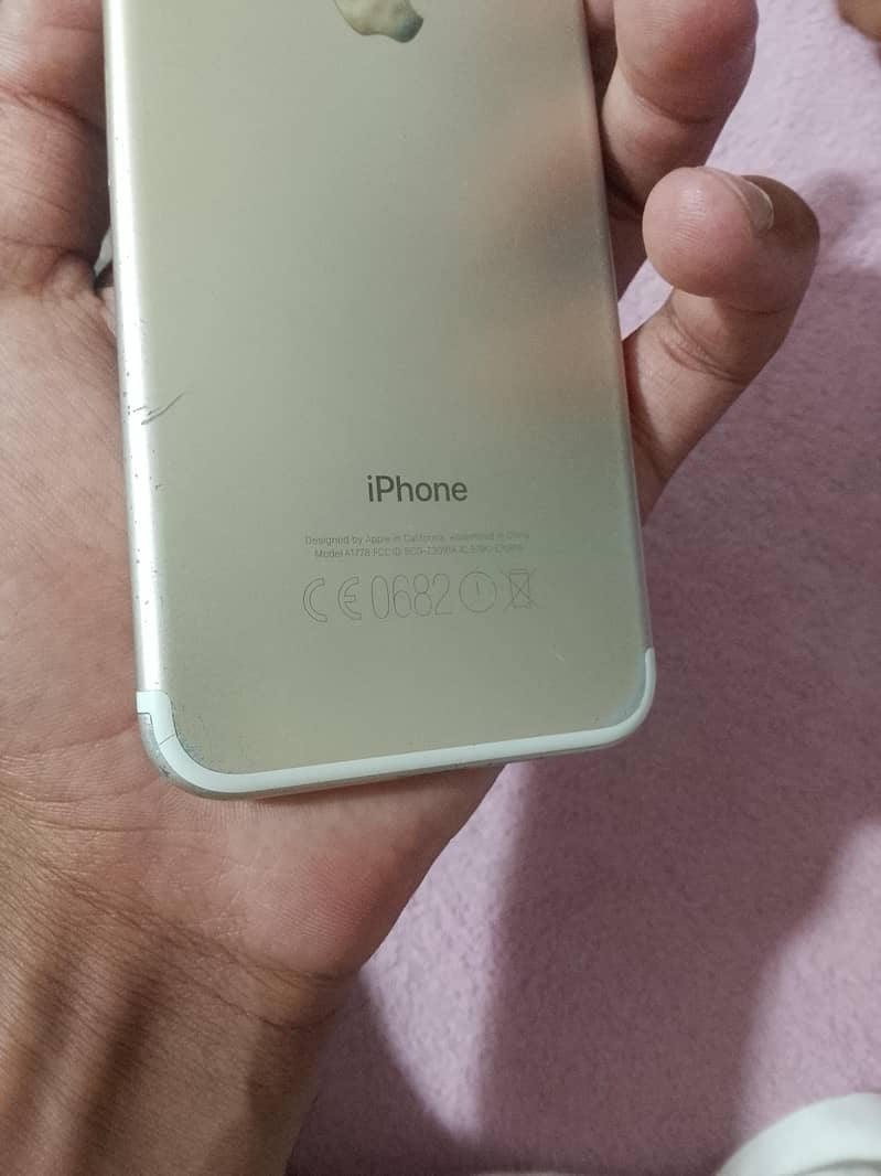 Apple iPhone 7 4