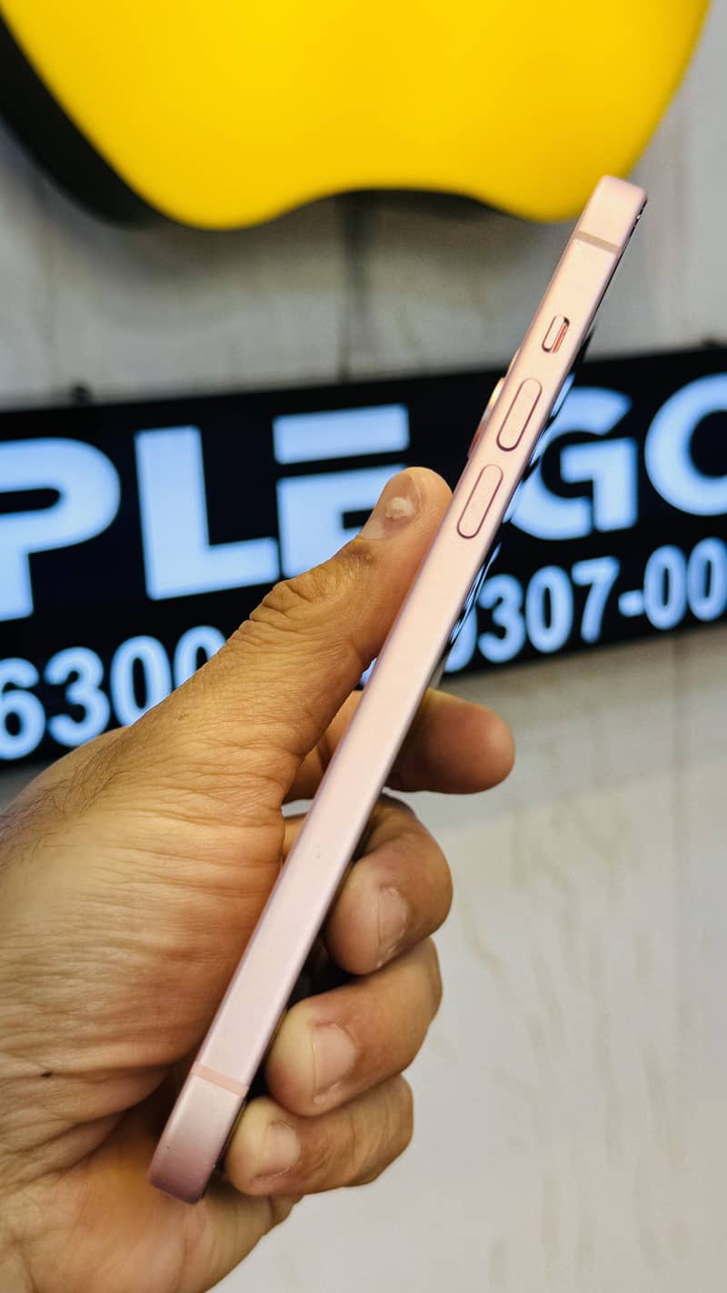 Apple iPhone 15 plus 3
