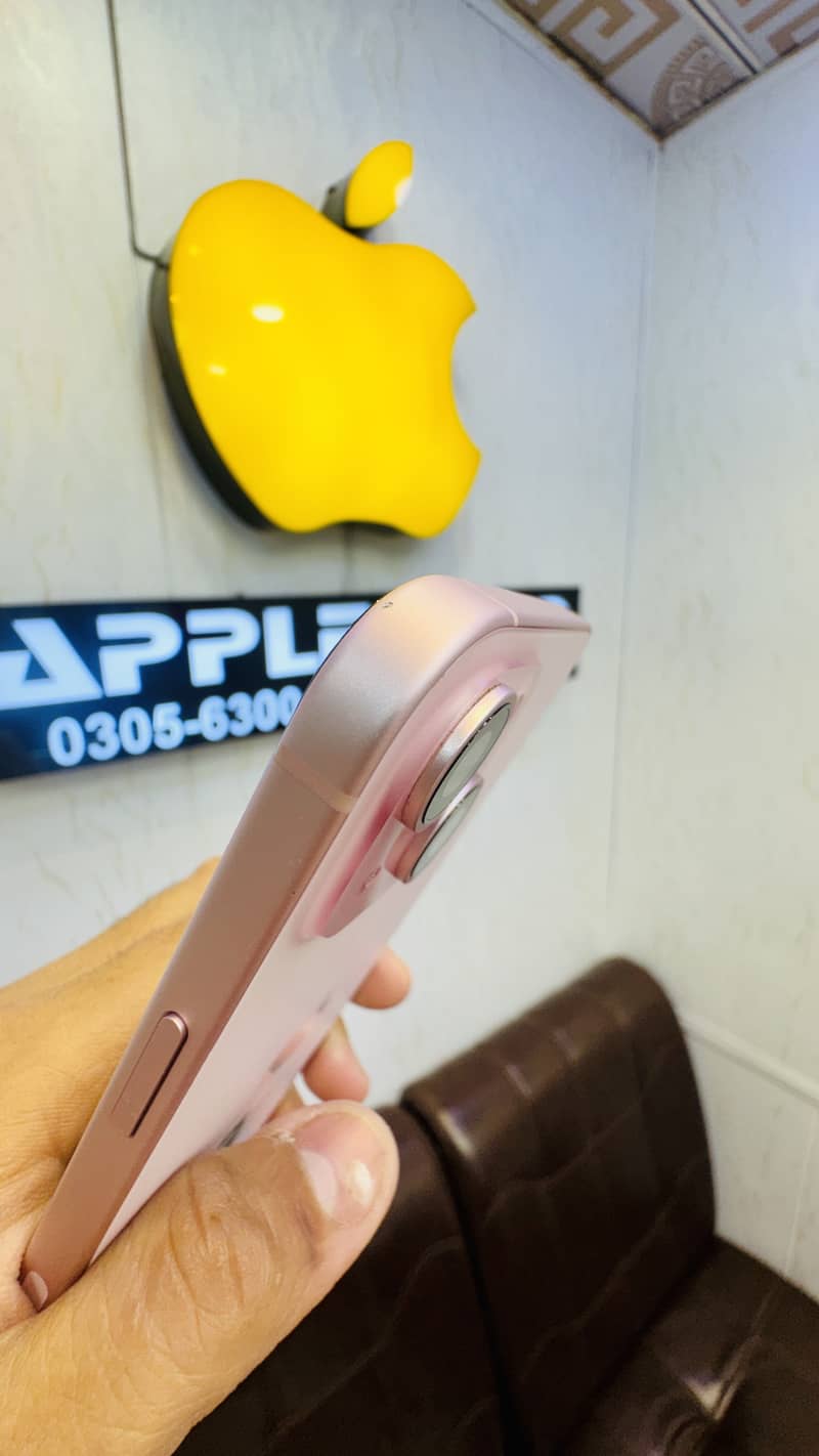 Apple iPhone 15 plus 5