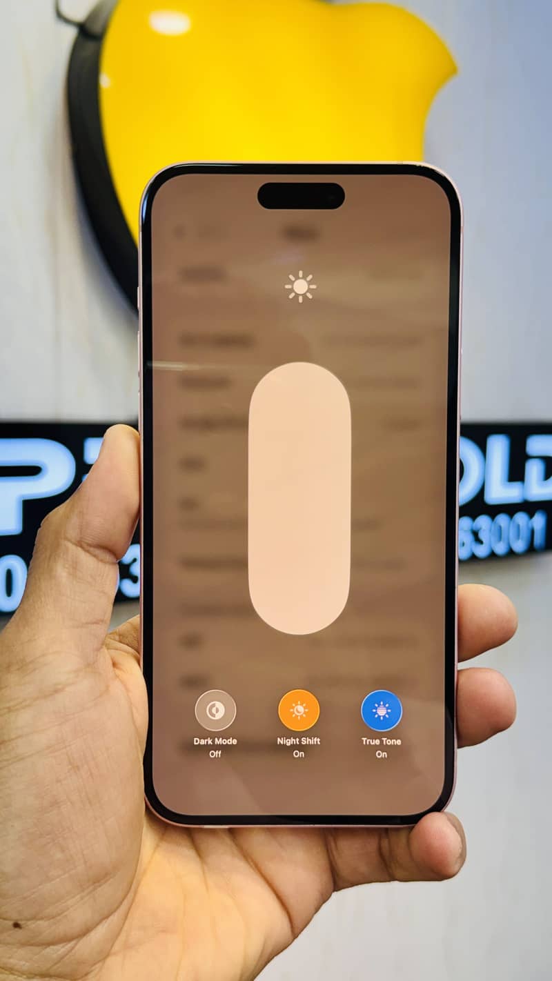 Apple iPhone 15 plus 9