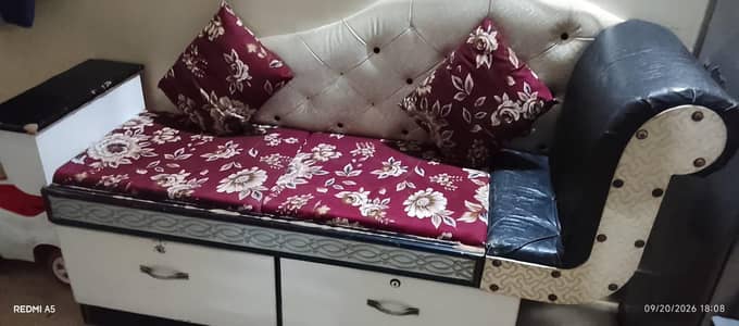 Sofa saty