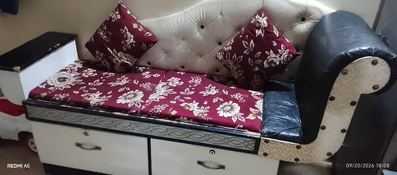 Sofa saty 0