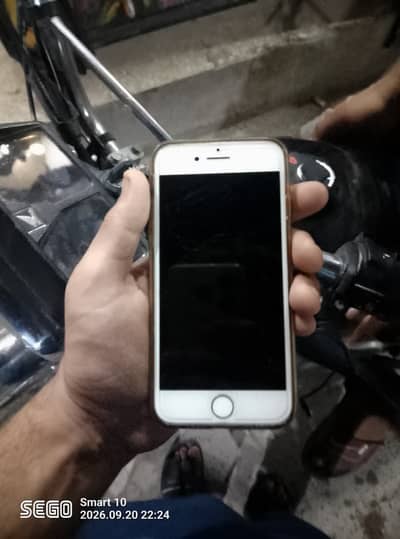 I phone 8 factory unlock 64gb condition 10by10 bio red