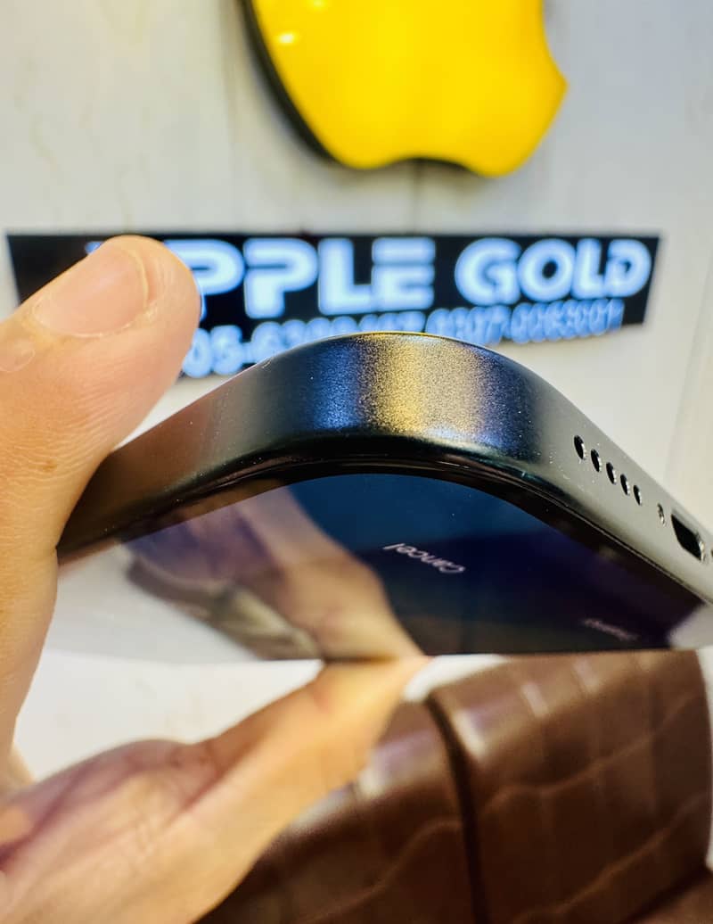 Apple iPhone 15 8