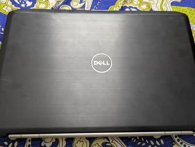 DELLl LATITUDE E5520