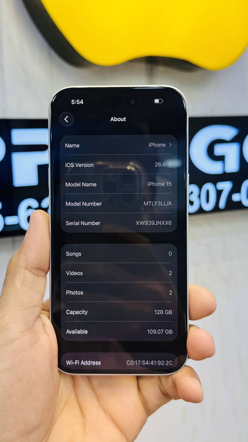 Apple iPhone 15 11