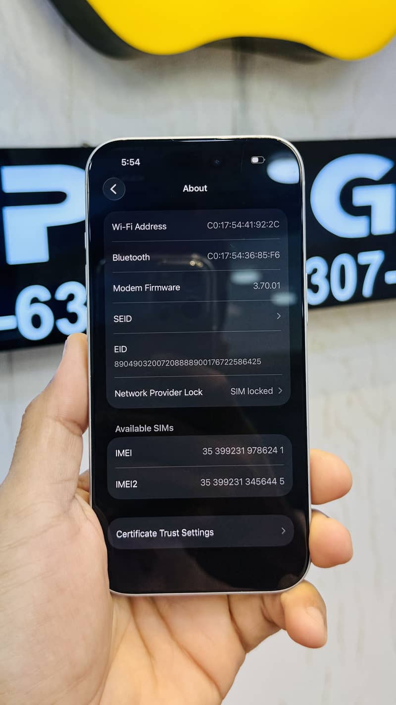 Apple iPhone 15 13